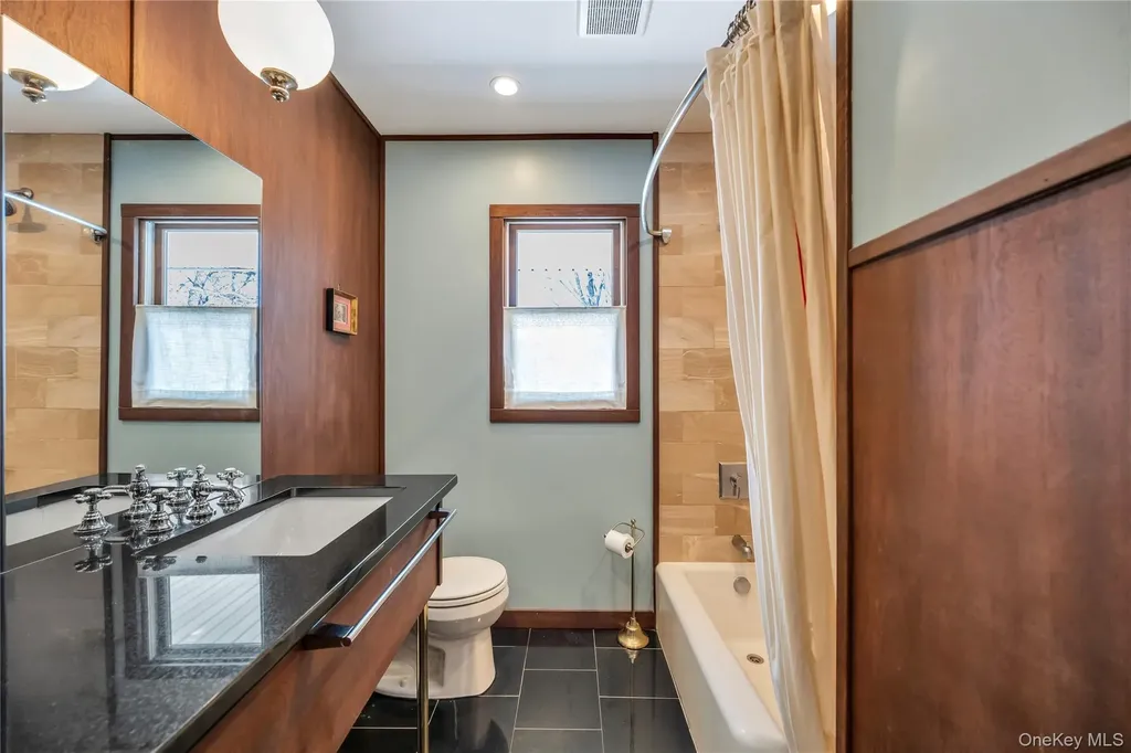 93 Eastwood Boulevard Centereach NY 11720