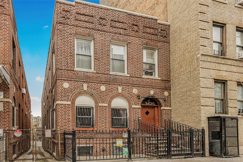 3425 Dekalb Avenue Bronx NY 10467
