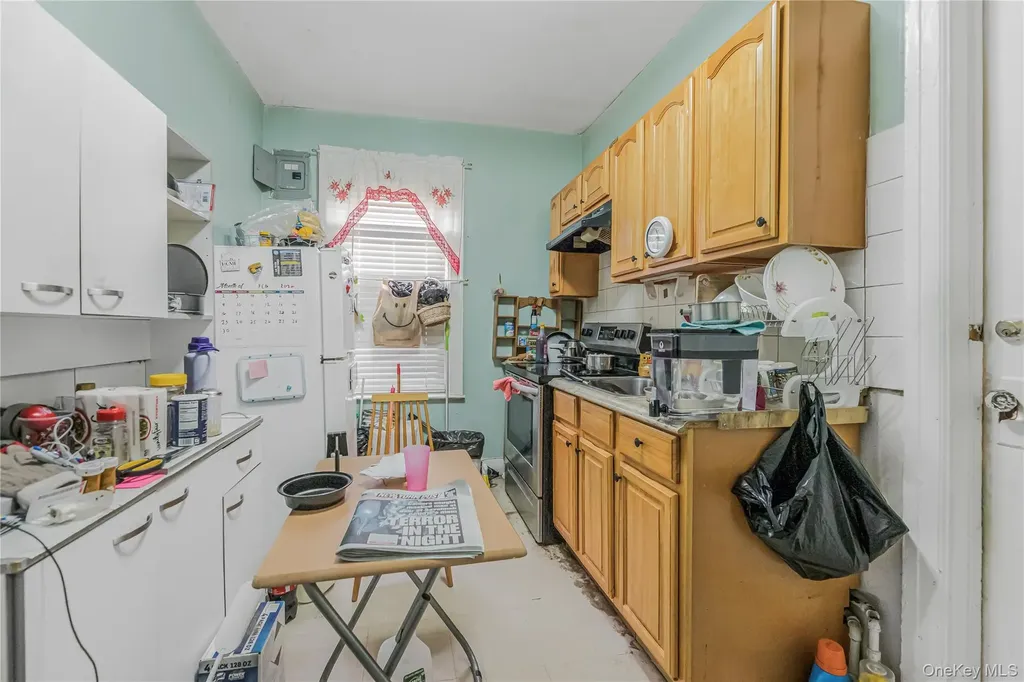 3425 Dekalb Avenue Bronx NY 10467