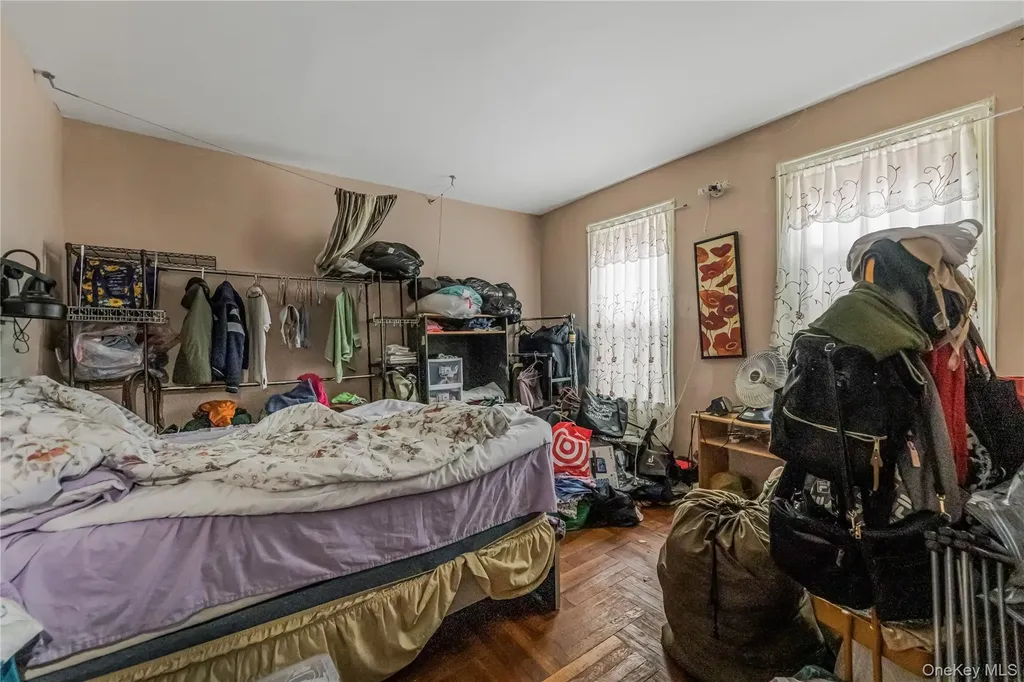 3425 Dekalb Avenue Bronx NY 10467
