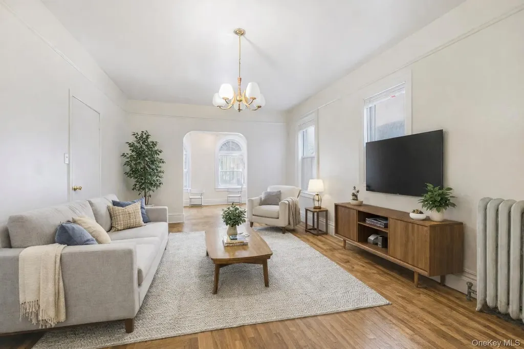 3425 Dekalb Avenue Bronx NY 10467