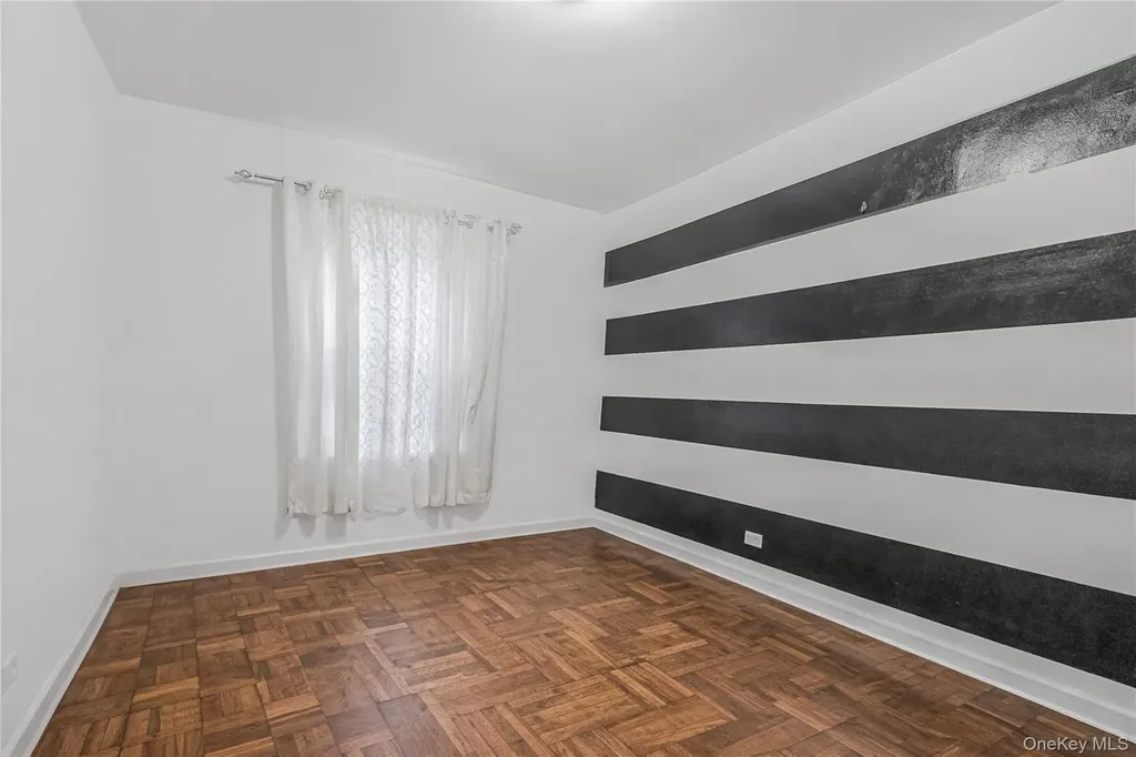 3425 Dekalb Avenue Bronx NY 10467