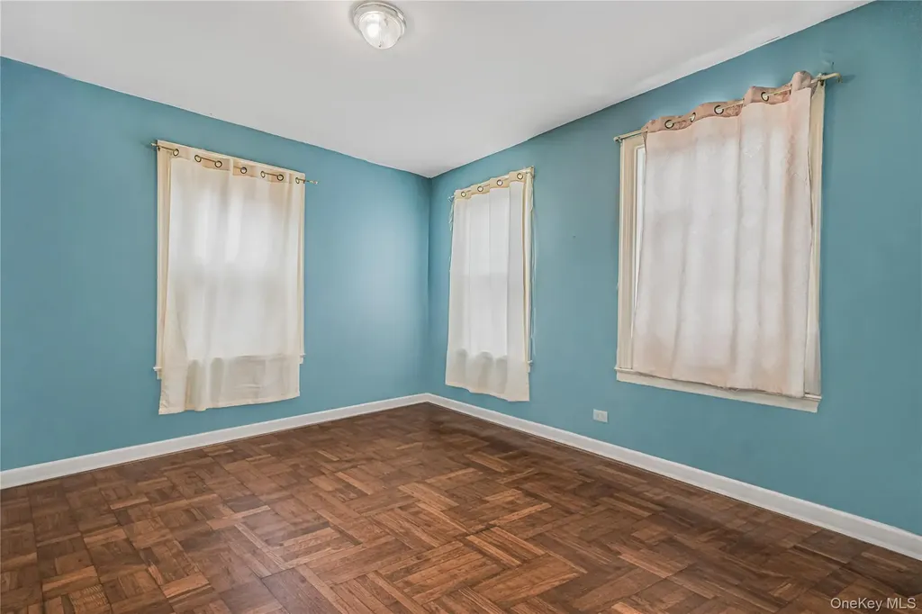 3425 Dekalb Avenue Bronx NY 10467