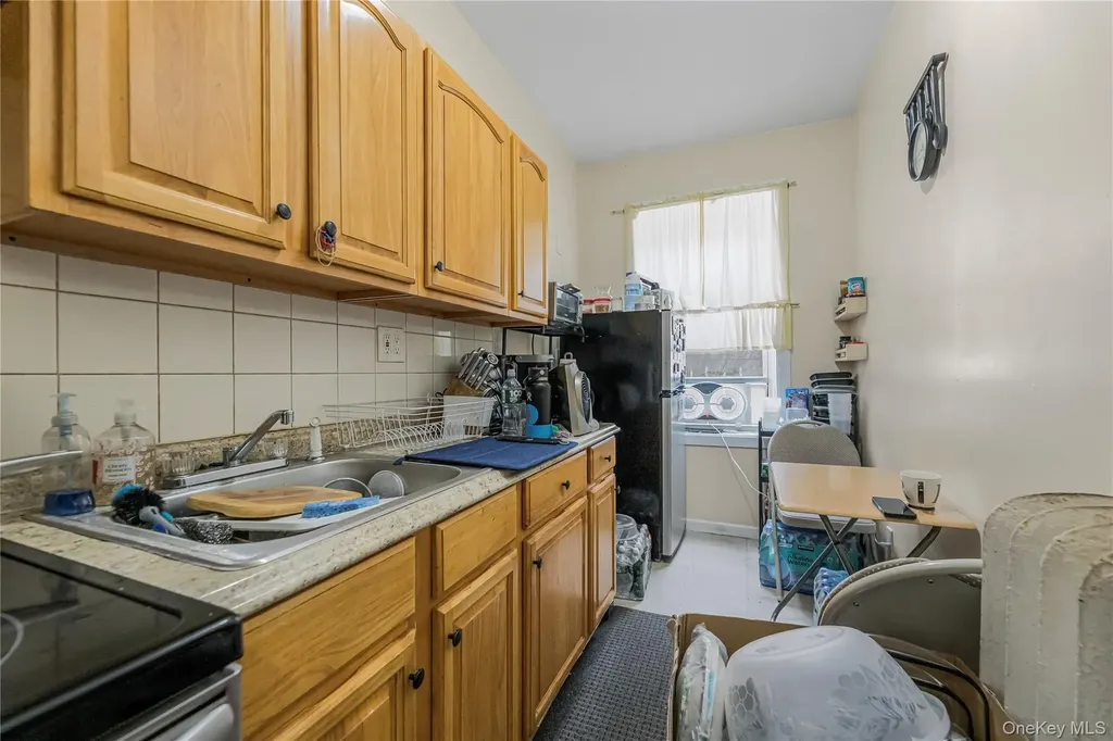 3425 Dekalb Avenue Bronx NY 10467