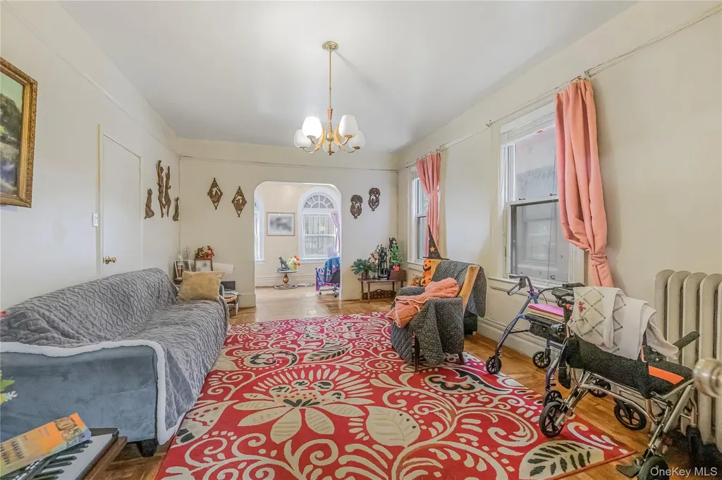 3425 Dekalb Avenue Bronx NY 10467