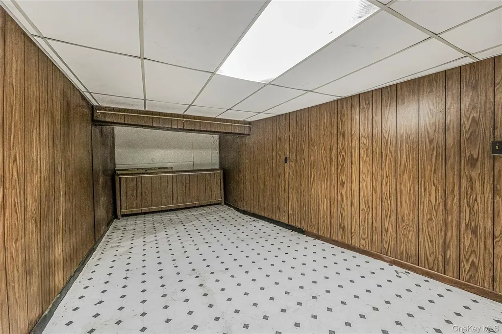 3425 Dekalb Avenue Bronx NY 10467