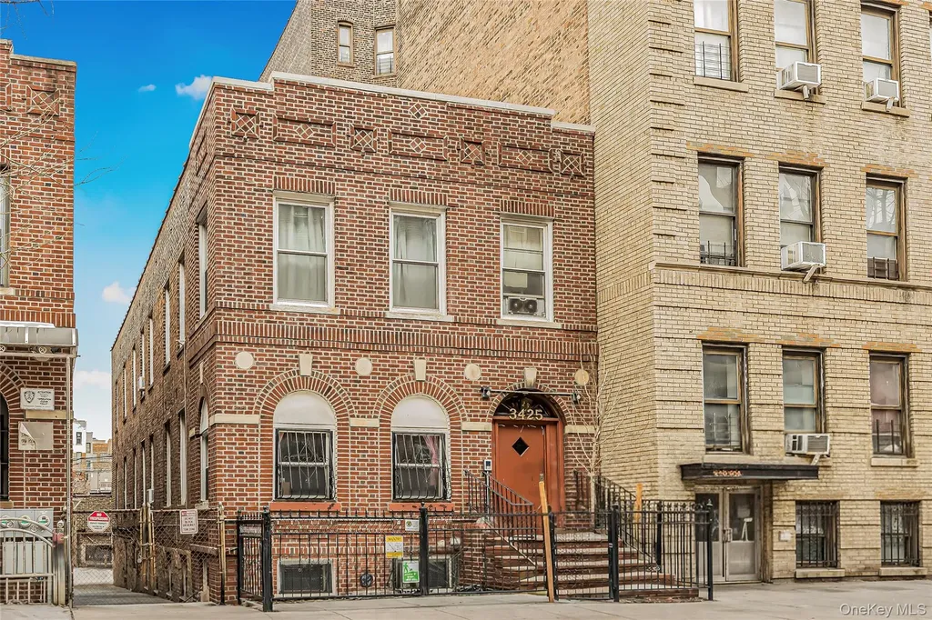 3425 Dekalb Avenue Bronx NY 10467