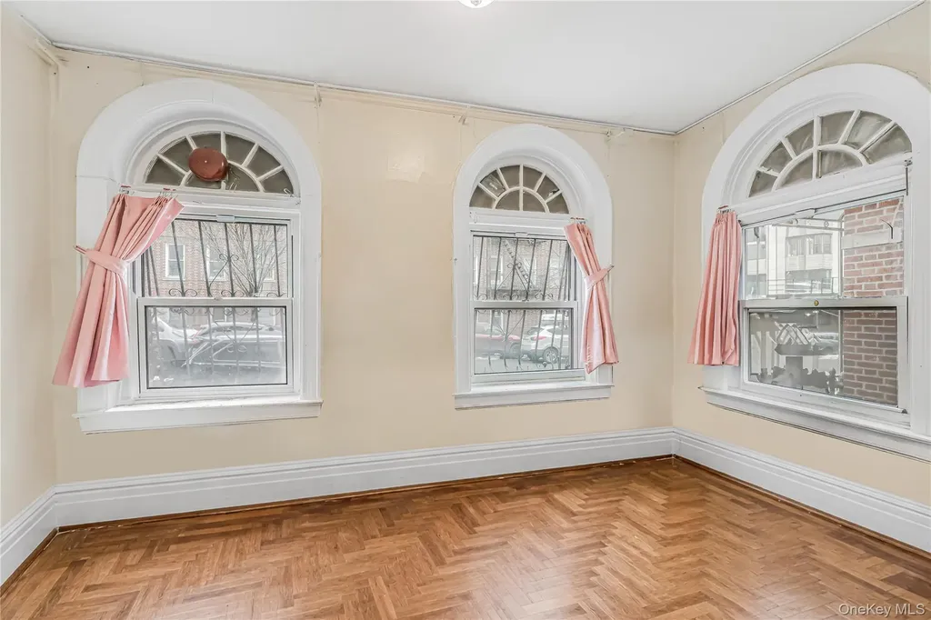 3425 Dekalb Avenue Bronx NY 10467