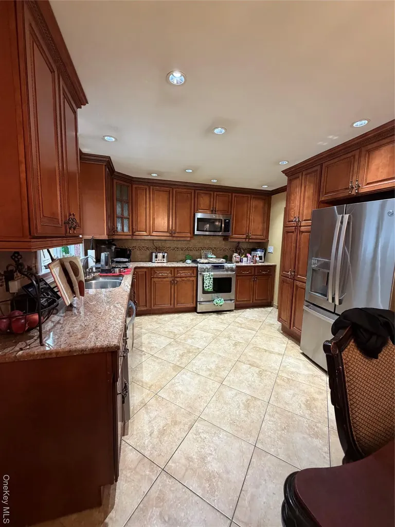 15936 88th Street Howard Beach NY 11414