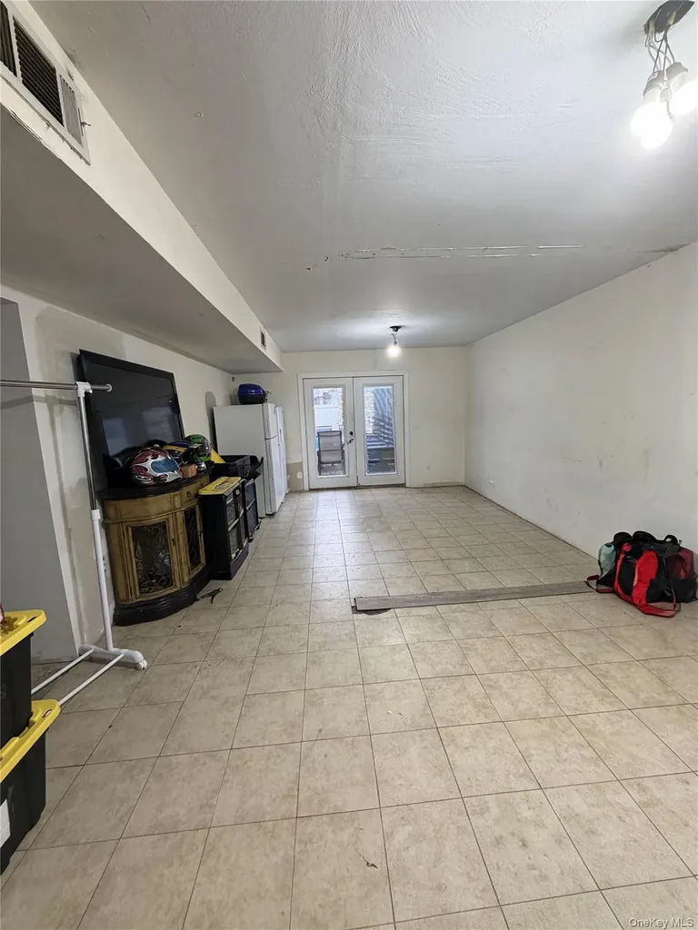 15936 88th Street Howard Beach NY 11414
