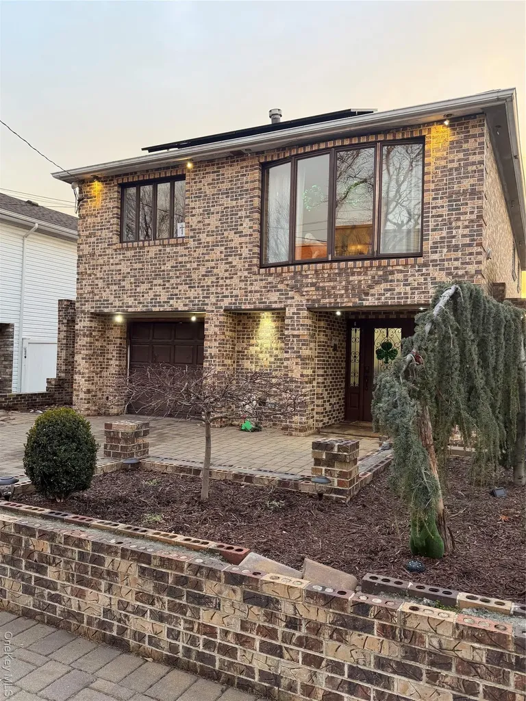 15936 88th Street Howard Beach NY 11414