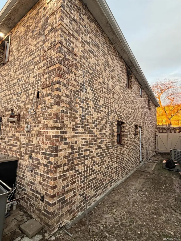 15936 88th Street Howard Beach NY 11414