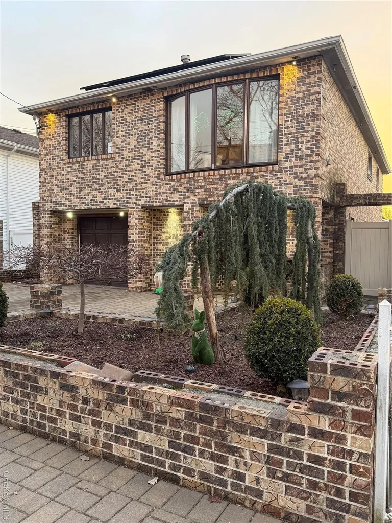 15936 88th Street Howard Beach NY 11414