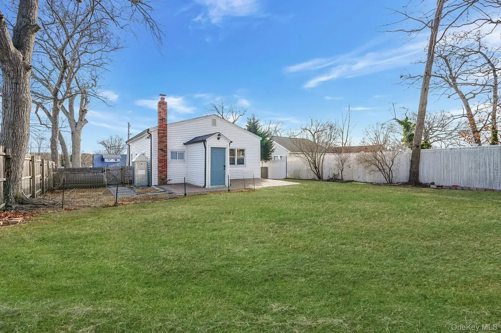 78 Adirondack Drive Selden NY 11784