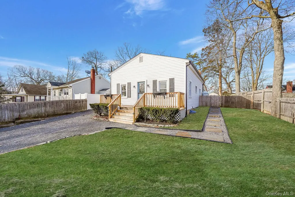 78 Adirondack Drive Selden NY 11784