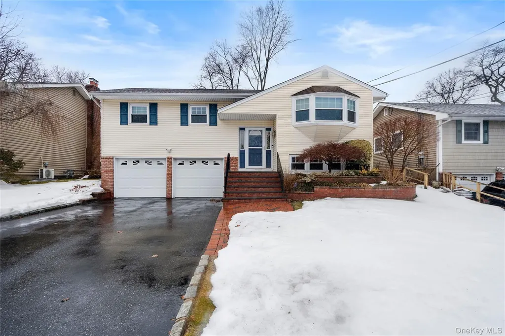 6 Stimson Place Huntington NY 11743