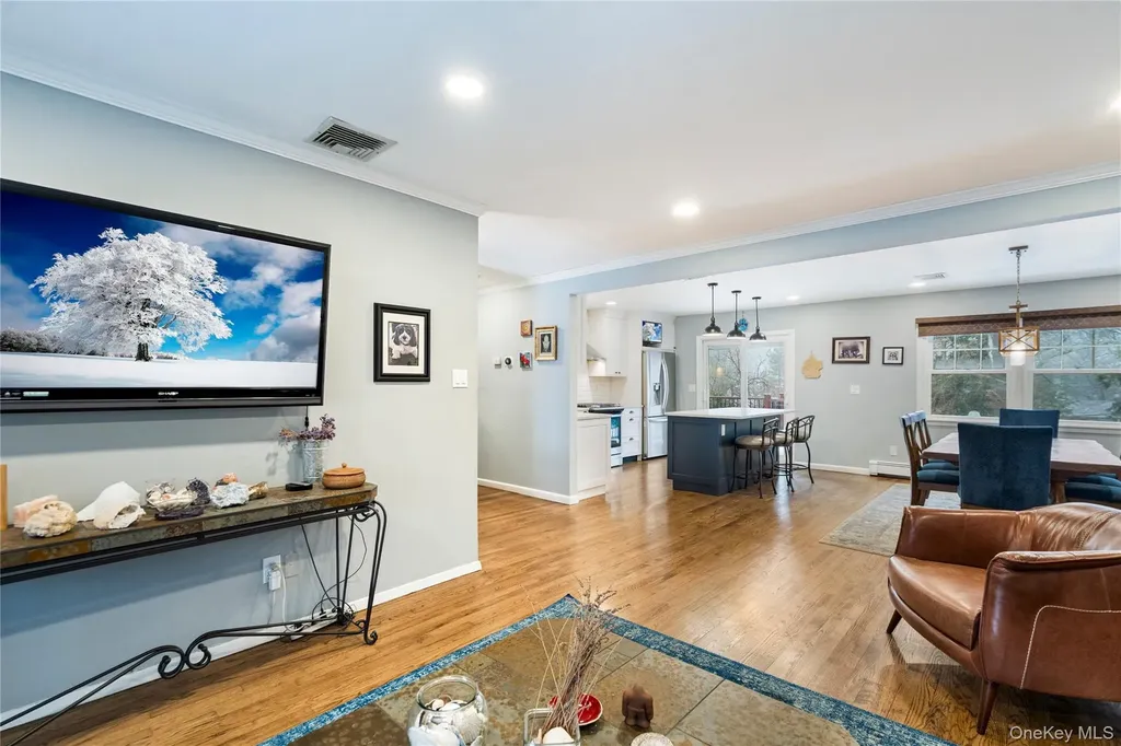 6 Stimson Place Huntington NY 11743