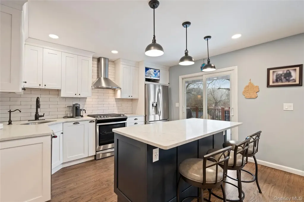 6 Stimson Place Huntington NY 11743