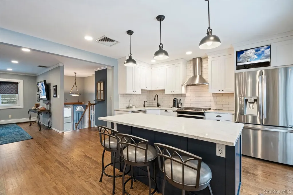 6 Stimson Place Huntington NY 11743
