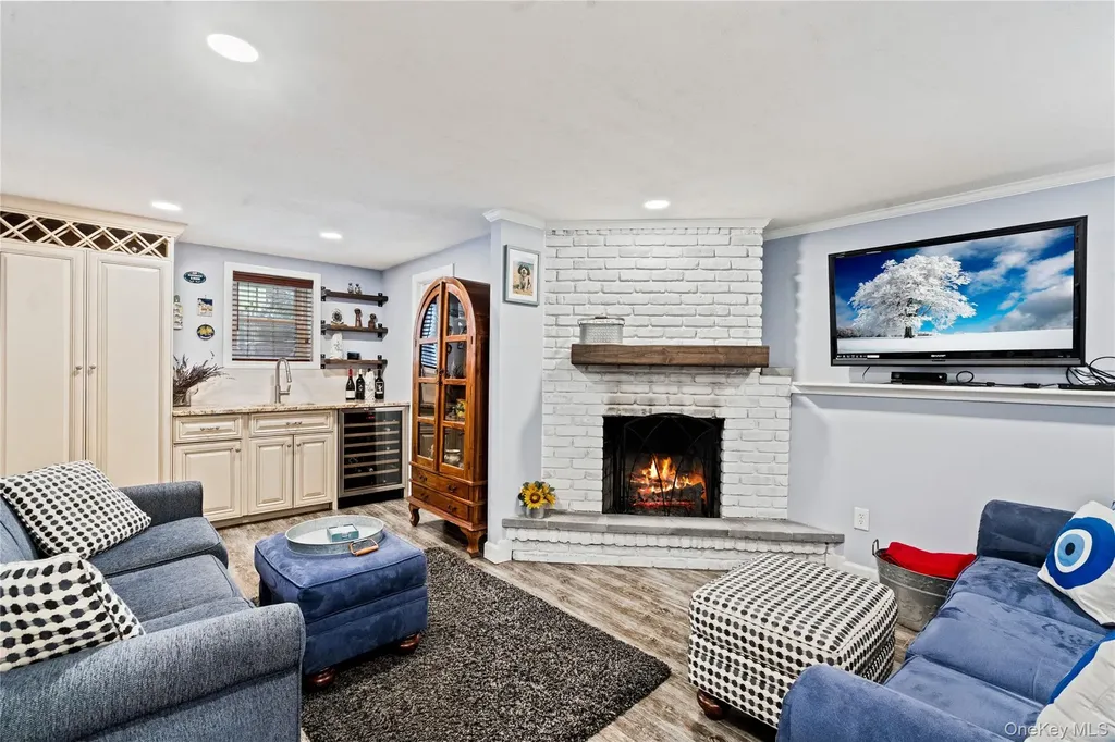 6 Stimson Place Huntington NY 11743