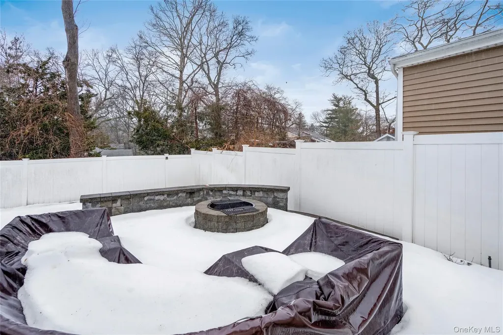 6 Stimson Place Huntington NY 11743