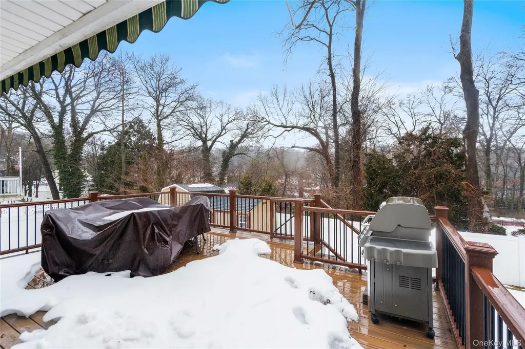 6 Stimson Place Huntington NY 11743