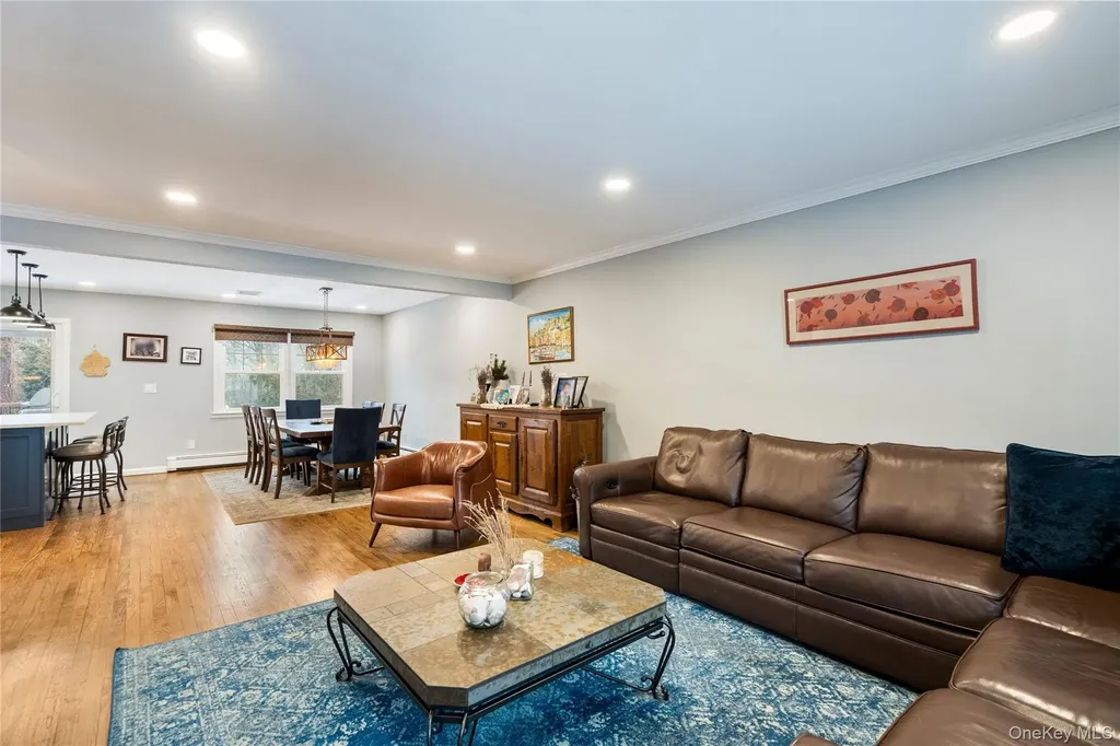 6 Stimson Place Huntington NY 11743