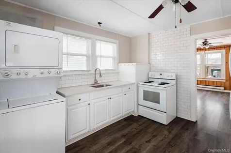 17 Argyle Street Lake Peekskill NY 10537
