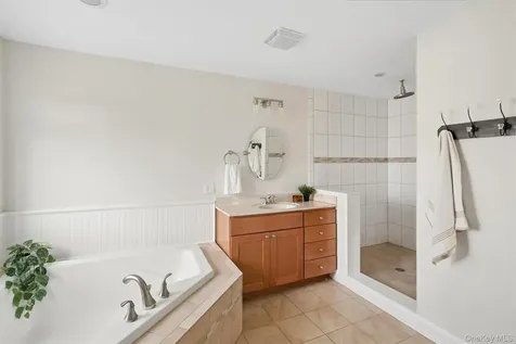 25 Roundhill Road Hopewell Junction NY 12533