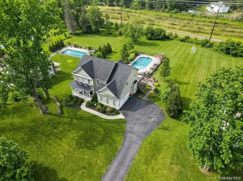 25 Roundhill Road Hopewell Junction NY 12533