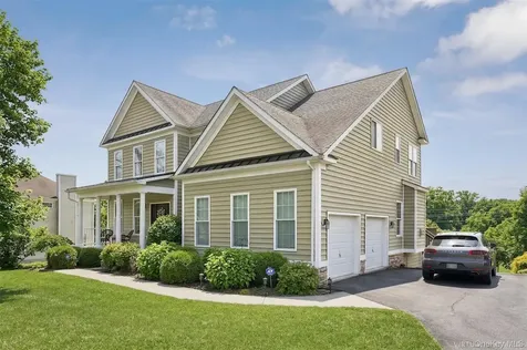 25 Roundhill Road Hopewell Junction NY 12533