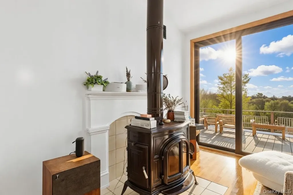 29 Huntting Road East Hampton NY 11937