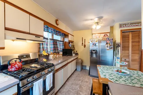 11 Lay Street Kingston NY 12401