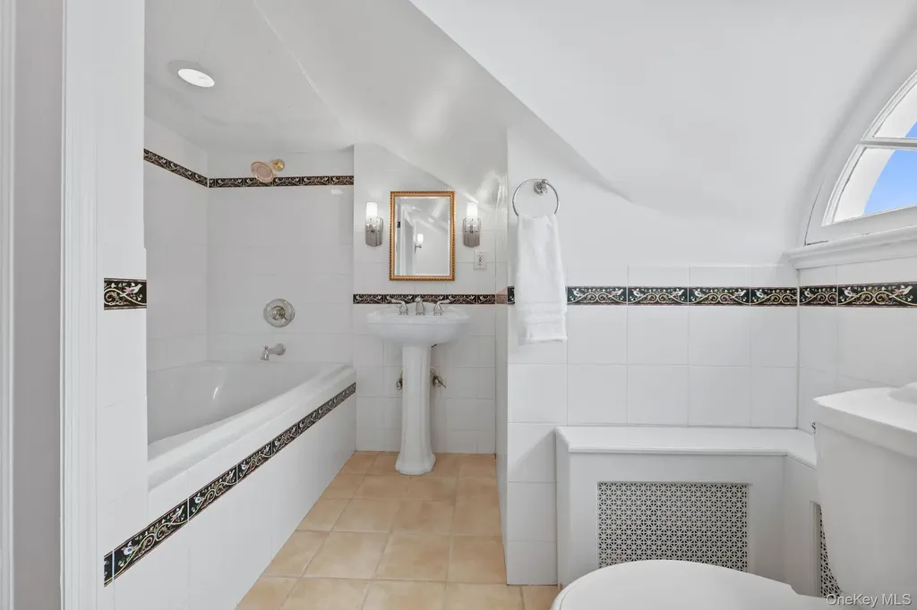 401 Heathcote Road Scarsdale NY 10583
