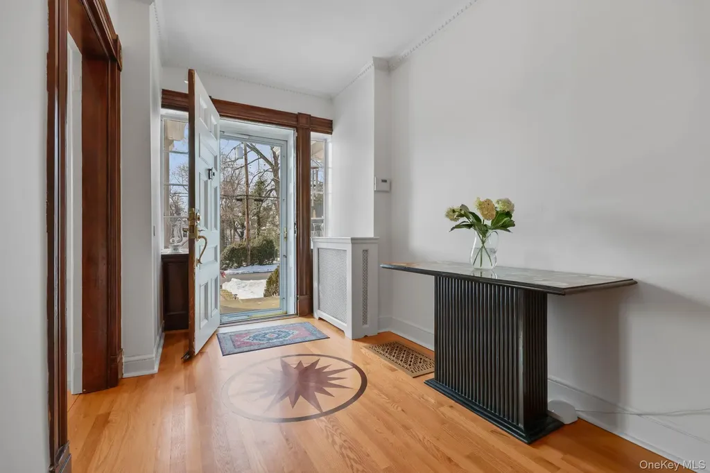 401 Heathcote Road Scarsdale NY 10583