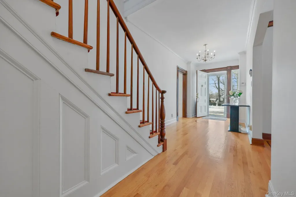 401 Heathcote Road Scarsdale NY 10583