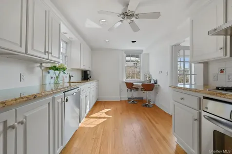 401 Heathcote Road Scarsdale NY 10583