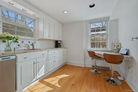401 Heathcote Road Scarsdale NY 10583