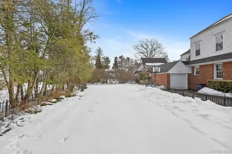 401 Heathcote Road Scarsdale NY 10583