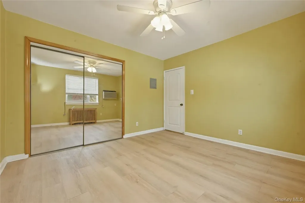 263-33 73rd Avenue Glen Oaks NY 11004