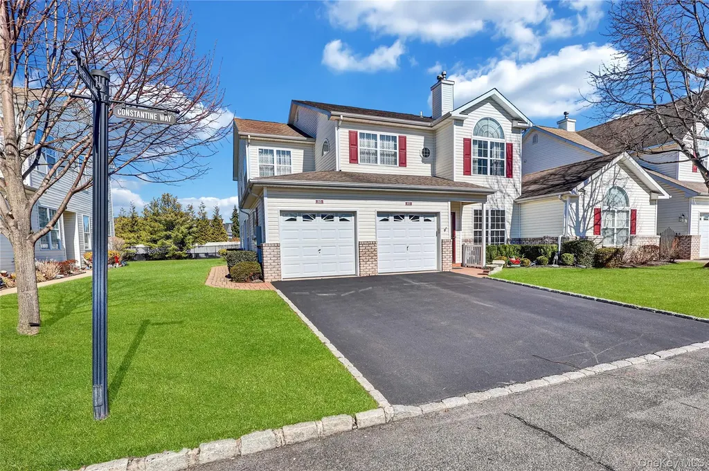 85 Constantine Way Mount Sinai NY 11766