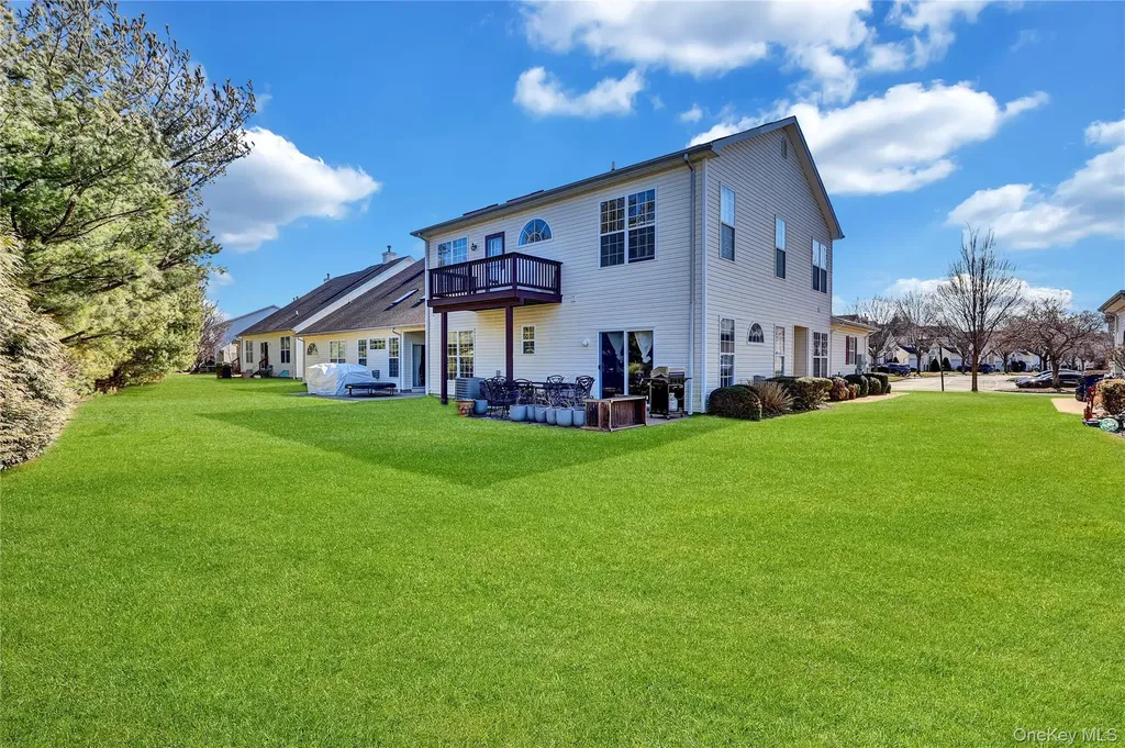 85 Constantine Way Mount Sinai NY 11766