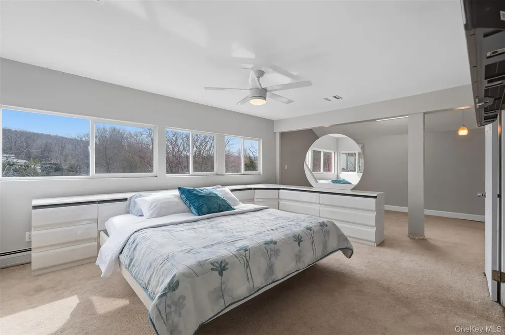 2 N Strawberry Hill Lane West Nyack NY 10994