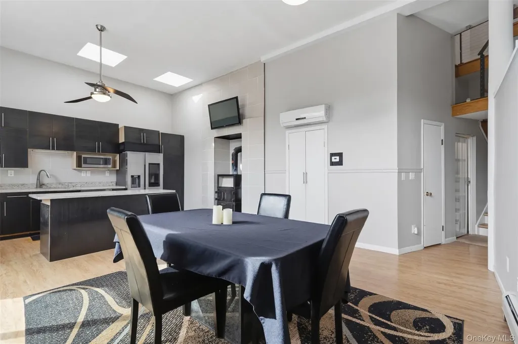 2 N Strawberry Hill Lane West Nyack NY 10994
