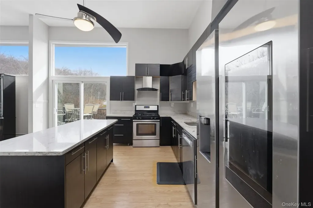 2 N Strawberry Hill Lane West Nyack NY 10994