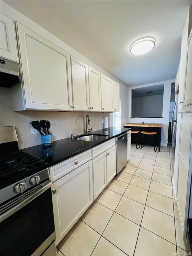 93 Main Street Garnerville NY 10923
