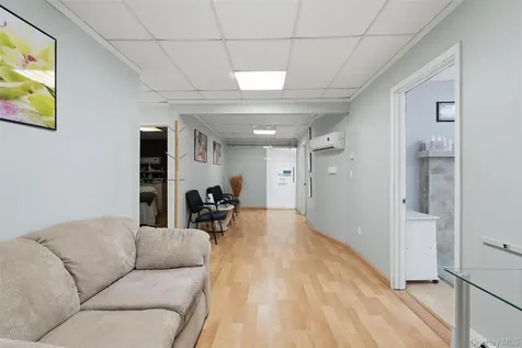 274 N 303 Route West Nyack NY 10994