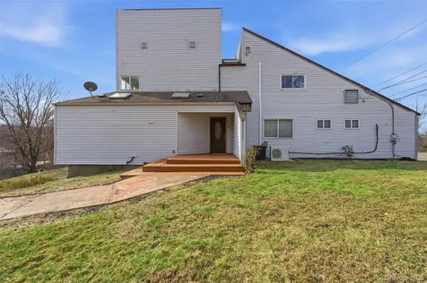 274 N 303 Route West Nyack NY 10994