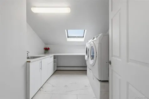 274 N 303 Route West Nyack NY 10994