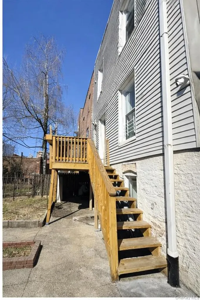 1839 Matthews Avenue Bronx NY 10462